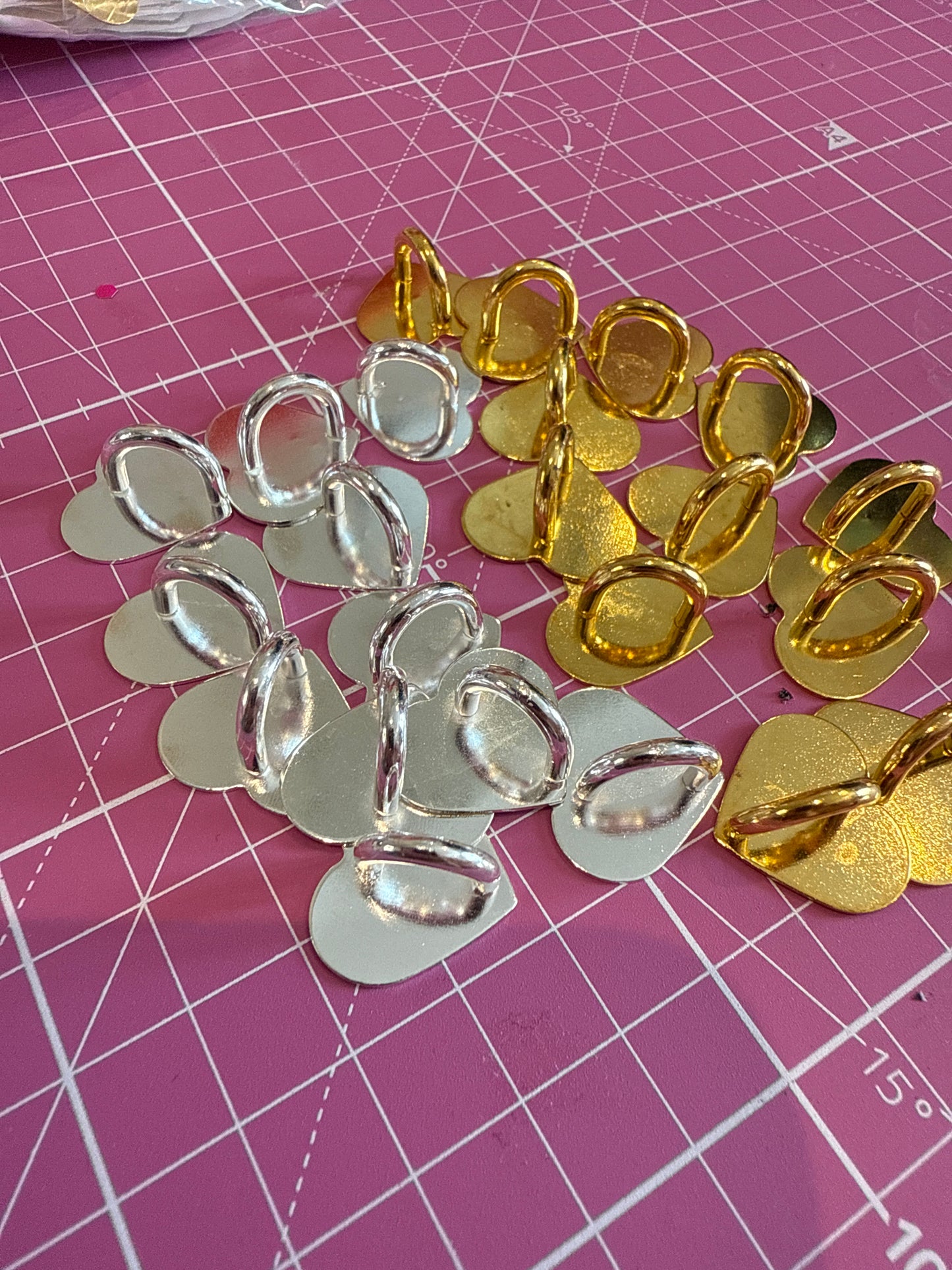 Kindle charm heart attachments